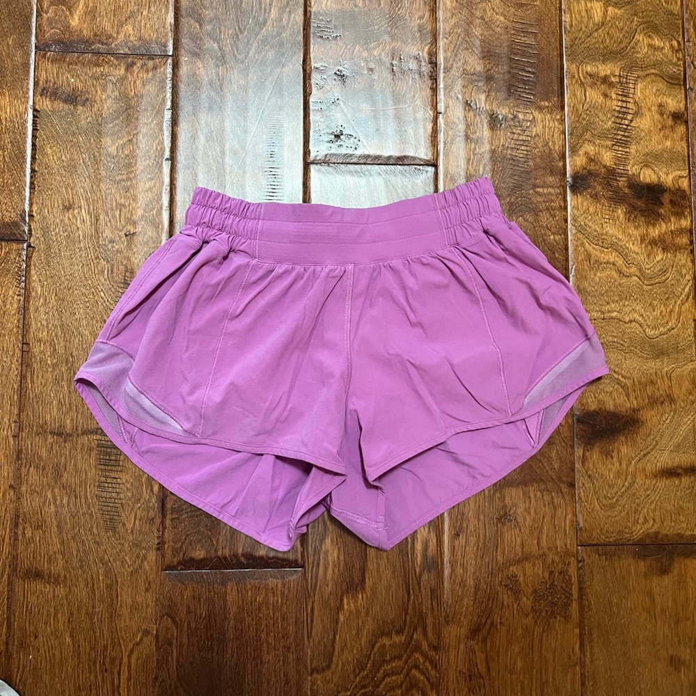 Pink size 4 Hotty Hot Low-Rise Lined Short 2.5" (rare color)